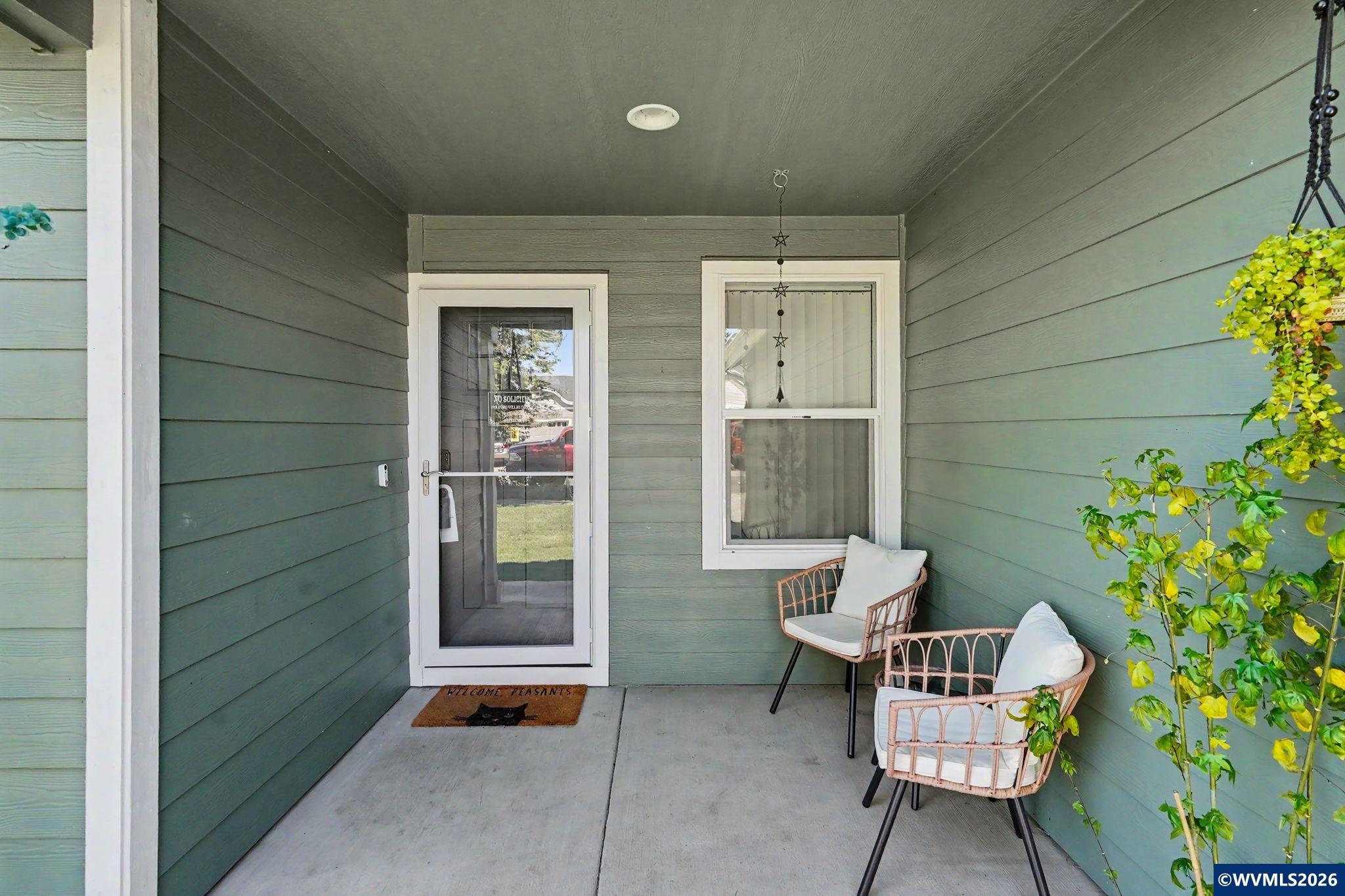 179 Northwest Card Avenue Dallas, OR 97338 - Photo 4 of 35