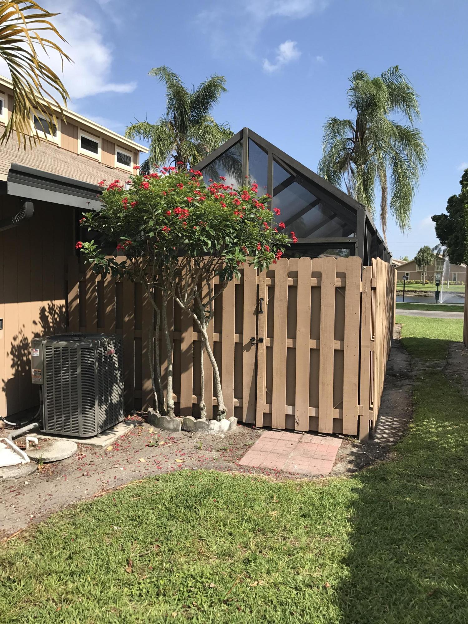 72 Maplecrest Circle Jupiter, FL 33458 - Photo 2 of 22 IMG_1166