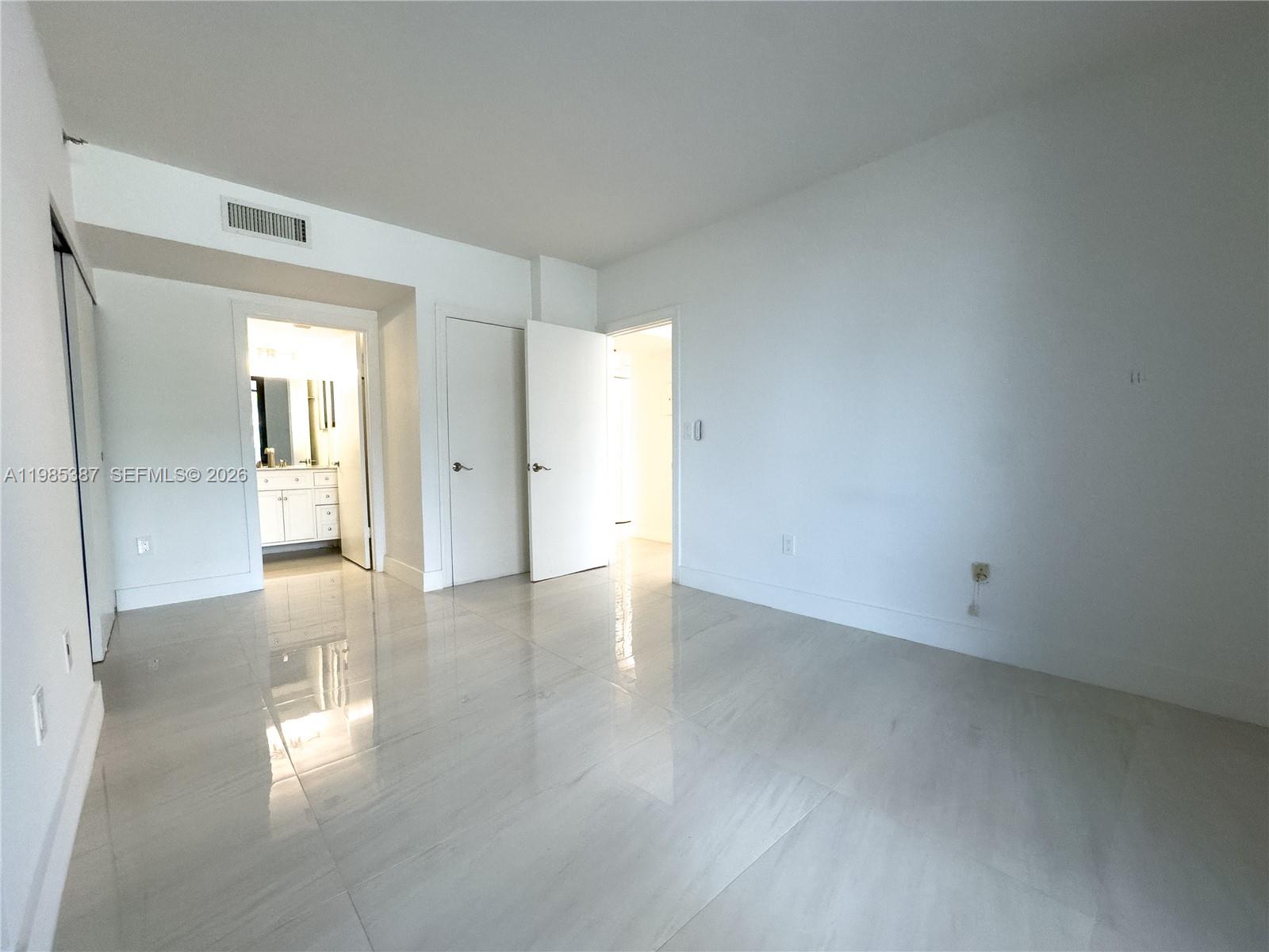540 Brickell Key Drive, Unit 416 Miami, FL 33131 - Photo 8 of 10