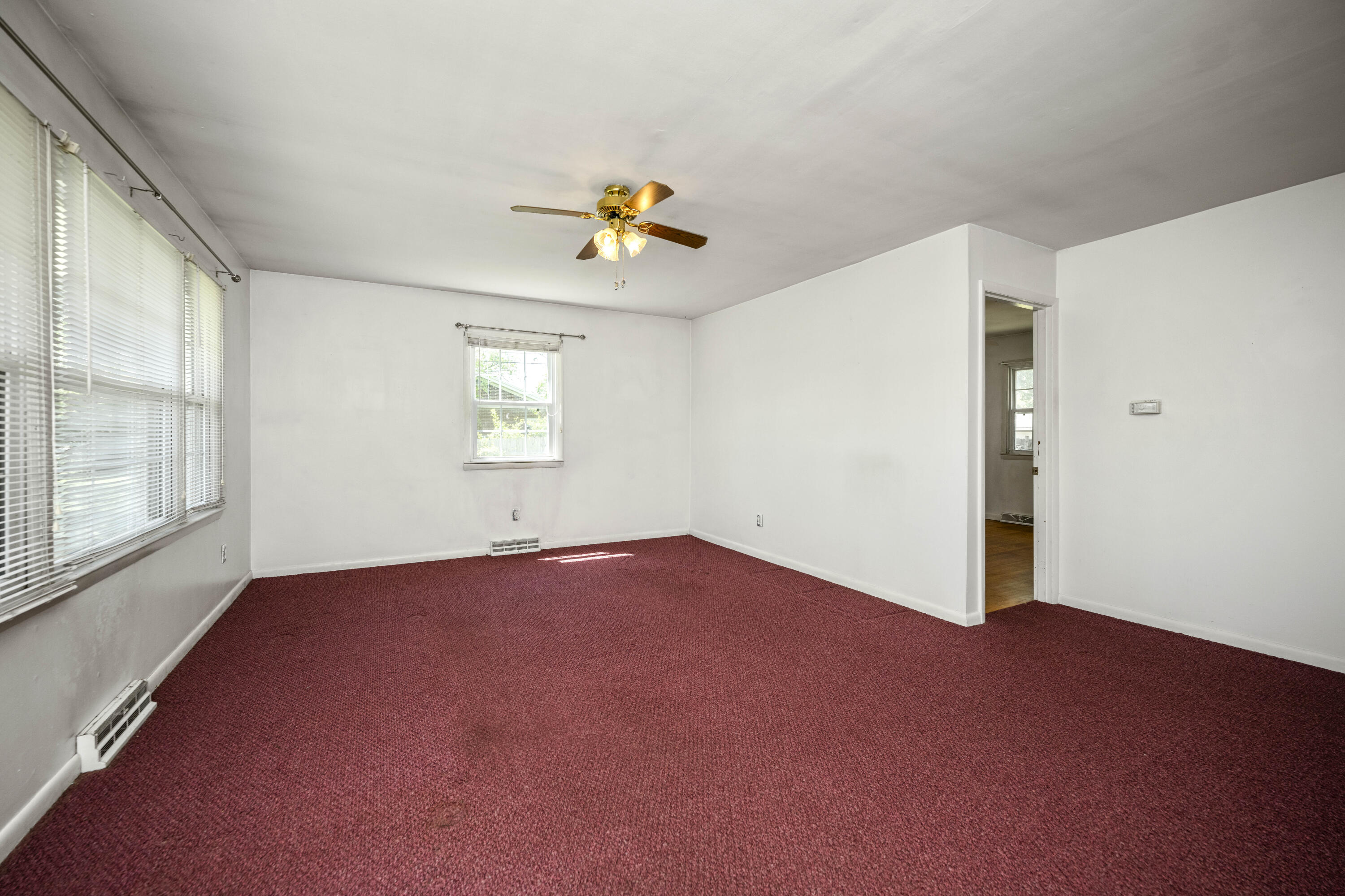 3323 Irvine Road Richmond, KY 40475 - Photo 5 of 37 20250428-3323-Irvine-Rd-fh-008