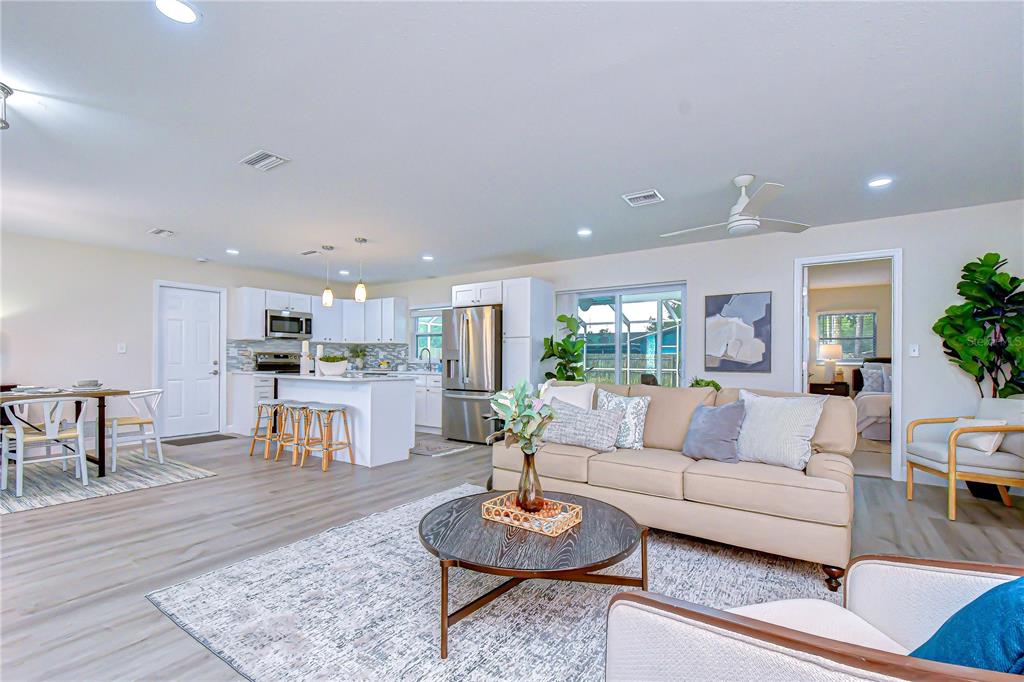 2167 Lakeview Road Clearwater, FL 33764 - Photo 12 of 31