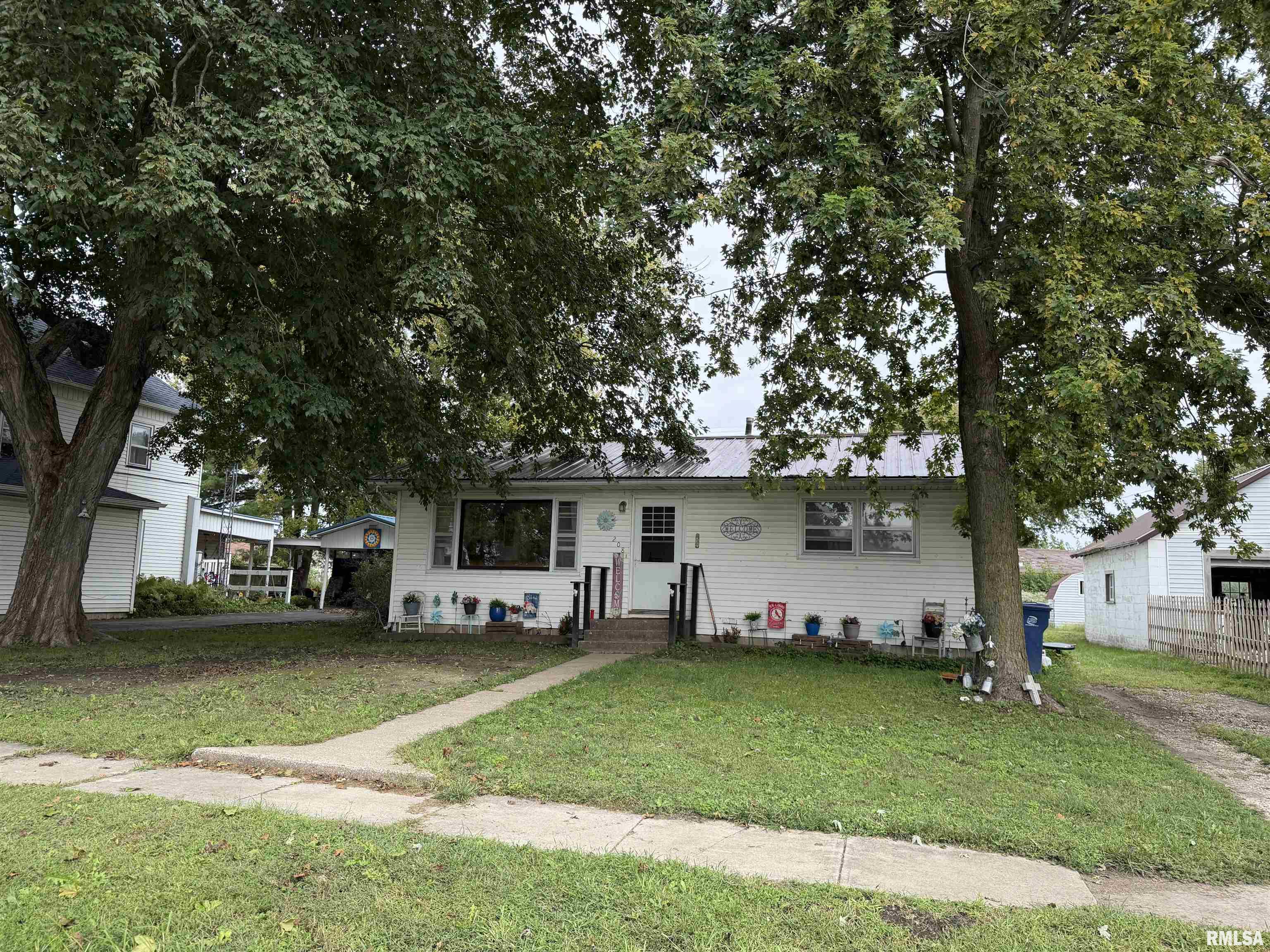 208 Main Street Raritan, IL 61471 - Photo 2 of 11 Gallery Image 2
