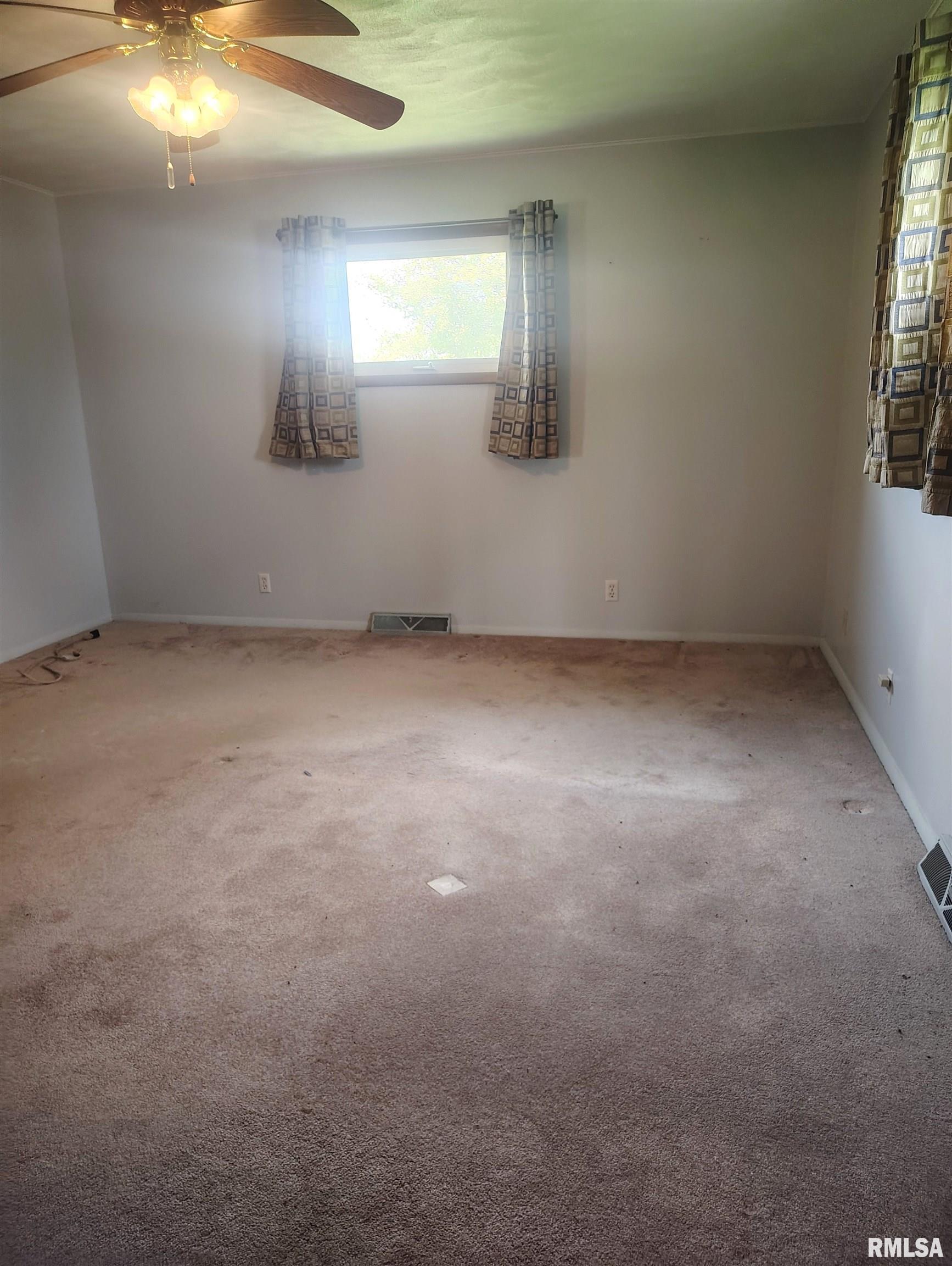 1455 Charlotte Road Macomb, IL 61455 - Photo 12 of 26 Gallery Image 12