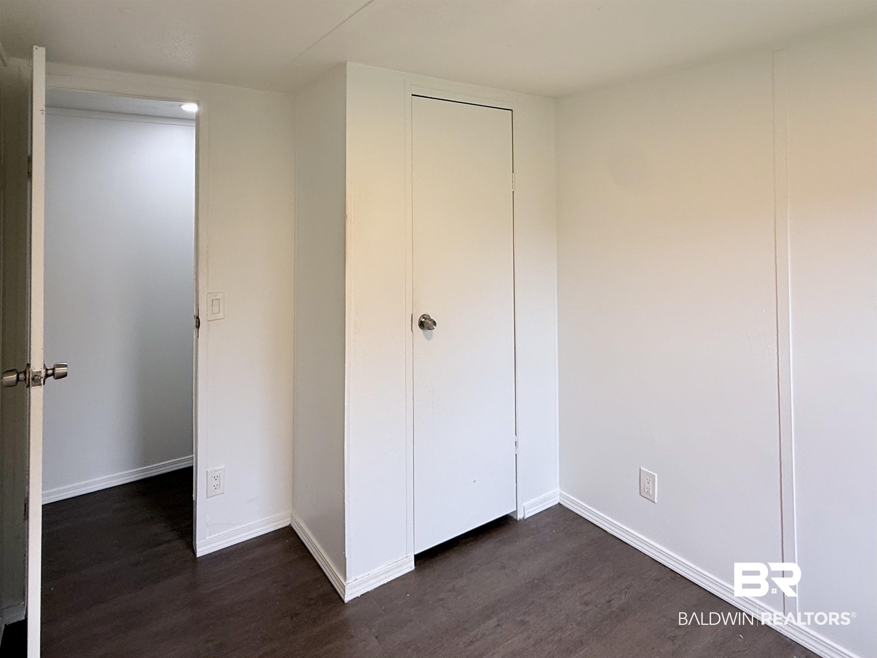 25555 Canal Road, Unit 11 Orange Beach, AL 36561 - Photo 16 of 22 Guest Bedroom 2