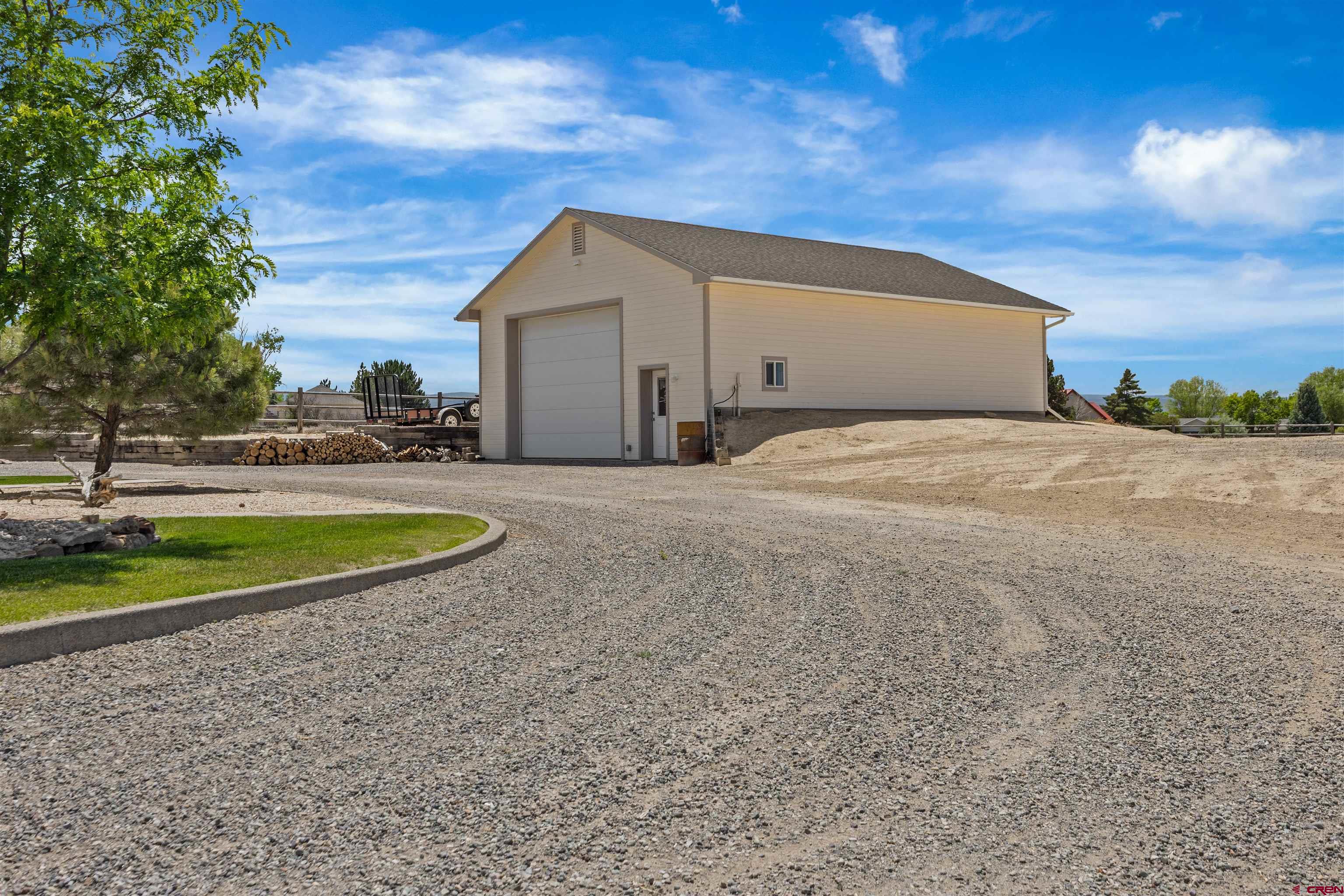 62722 Jig Road Montrose, CO 81401 - Photo 2 of 35