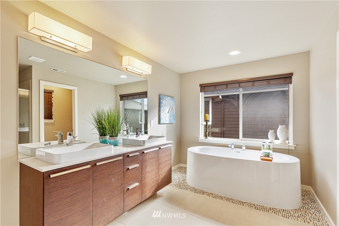 3930 171st Place Southeast Bothell, WA 98012 - Photo 12 of 23 Gallery Image 12