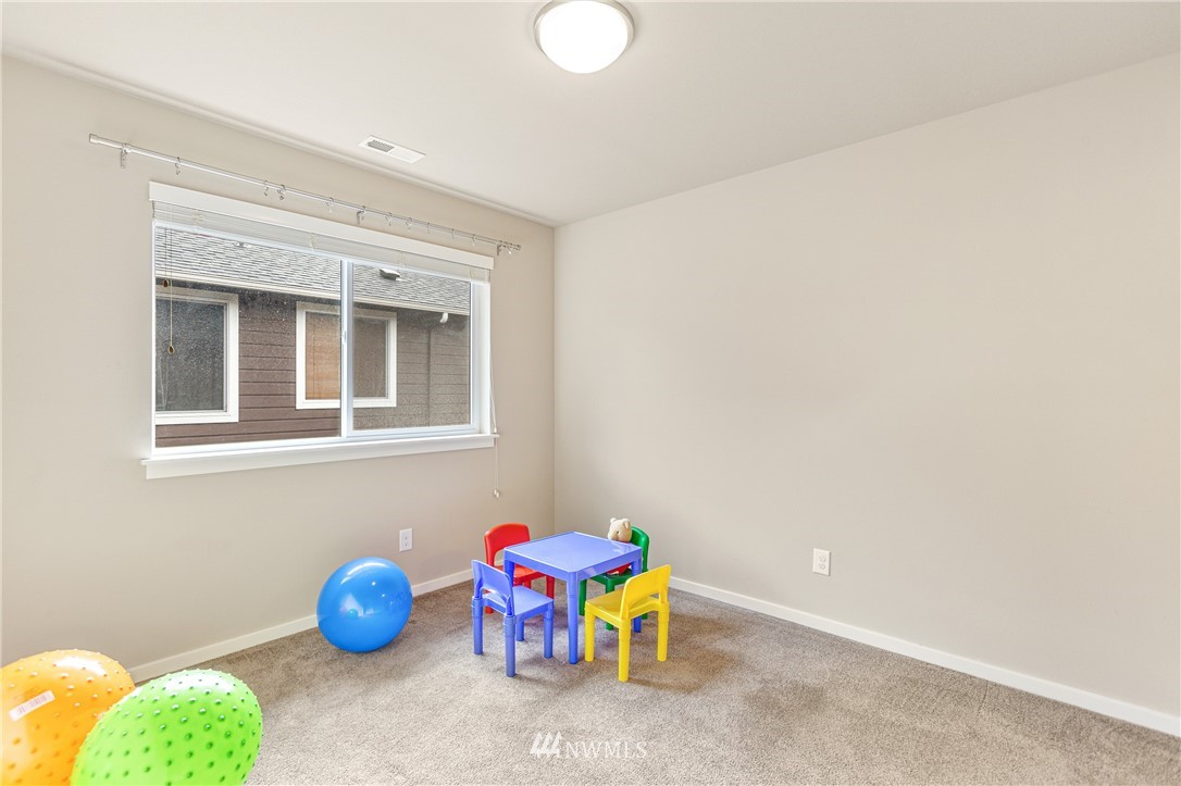 3930 171st Place Southeast Bothell, WA 98012 - Photo 14 of 23 Gallery Image 14
