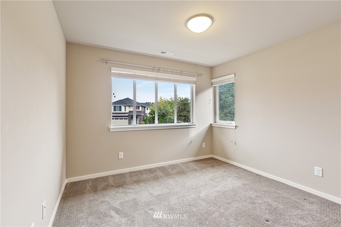 3930 171st Place Southeast Bothell, WA 98012 - Photo 16 of 23 Gallery Image 16