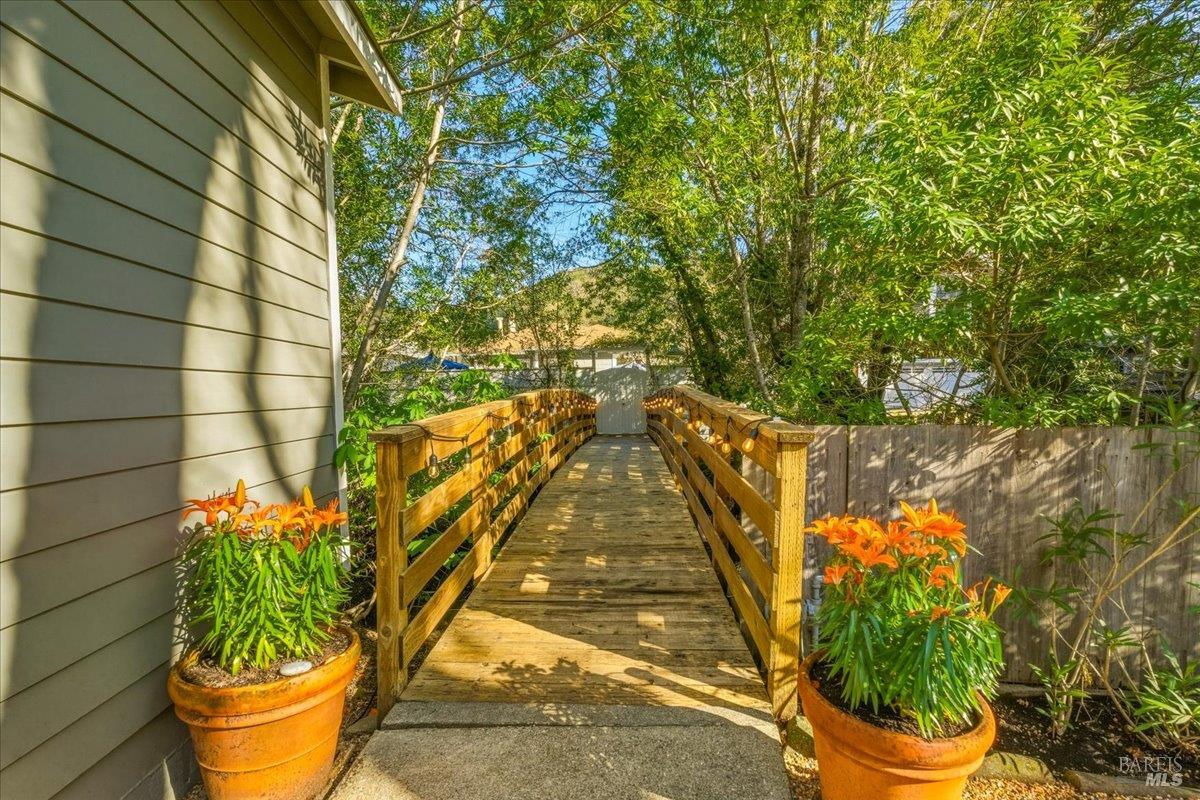 250 Butterfield Road San Anselmo, CA 94960 - Photo 28 of 28 a view of a fountain in the backyard