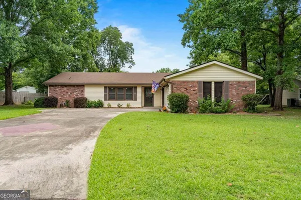 $215,000 | 115 Foxfire Drive, Warner Robins, GA 31093