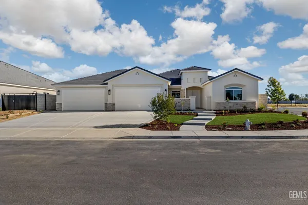$799,990 | Undisclosed Address, Bakersfield, CA 93314