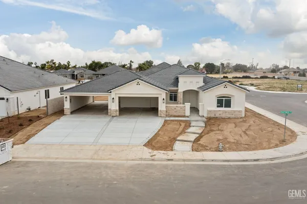 $799,990 | Undisclosed Address, Bakersfield, CA 93314