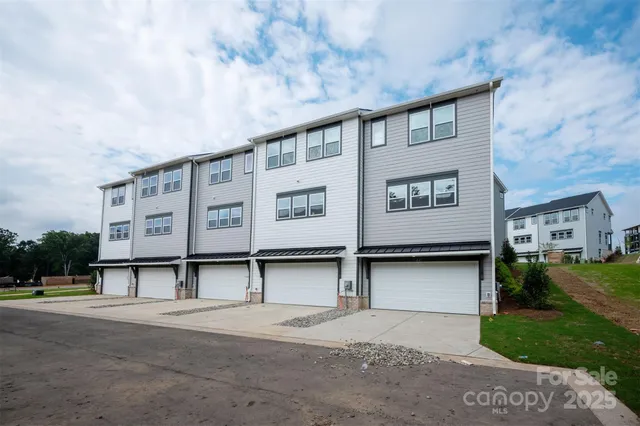 a street sign on the side of the road