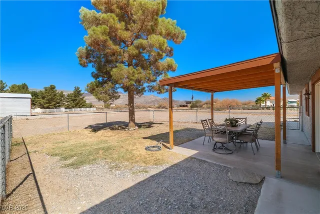 $589,000 | 371 West Nopah Vista Avenue, Pahrump, NV 89060