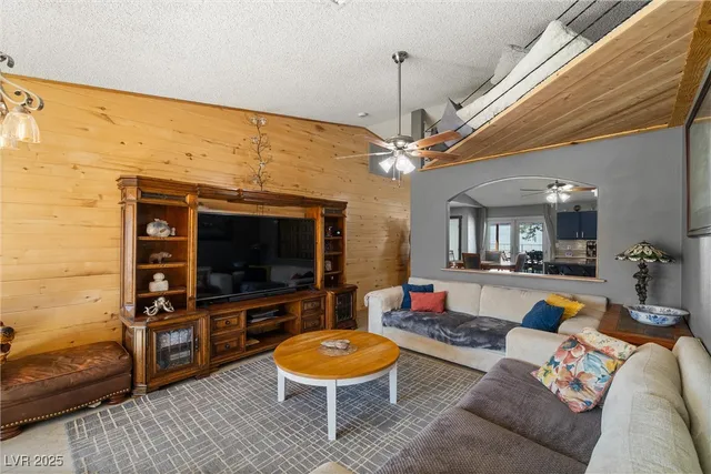 $589,000 | 371 West Nopah Vista Avenue, Pahrump, NV 89060