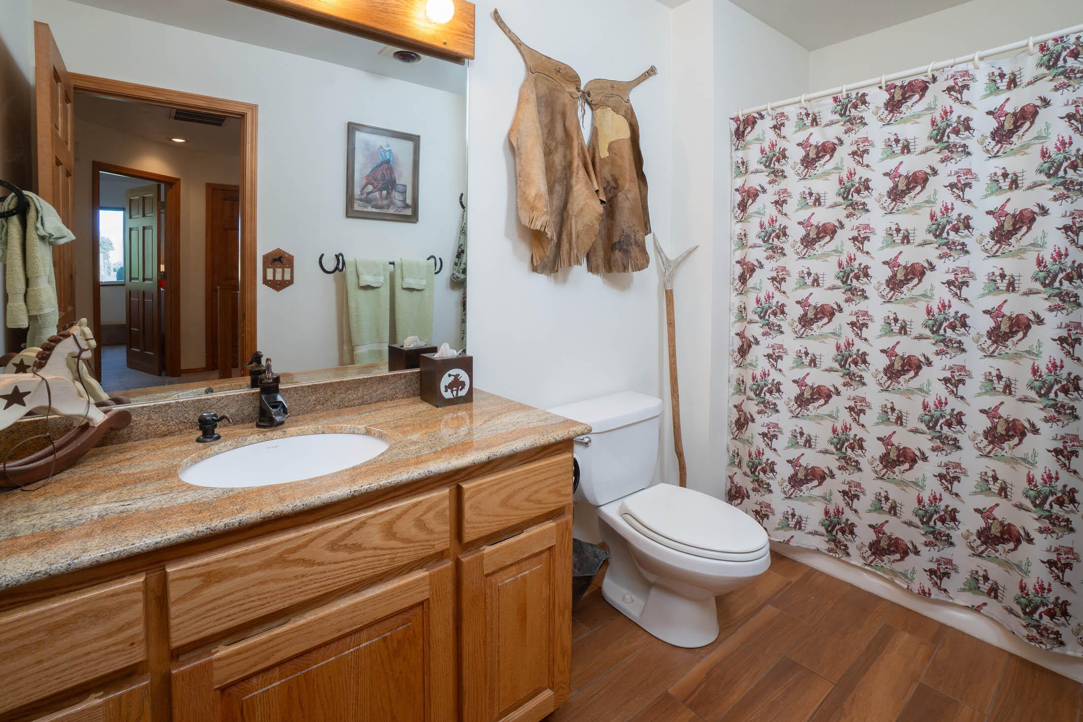 65010 Gerking Market Road Bend, OR 97703 - Photo 32 of 39 Guest bath
