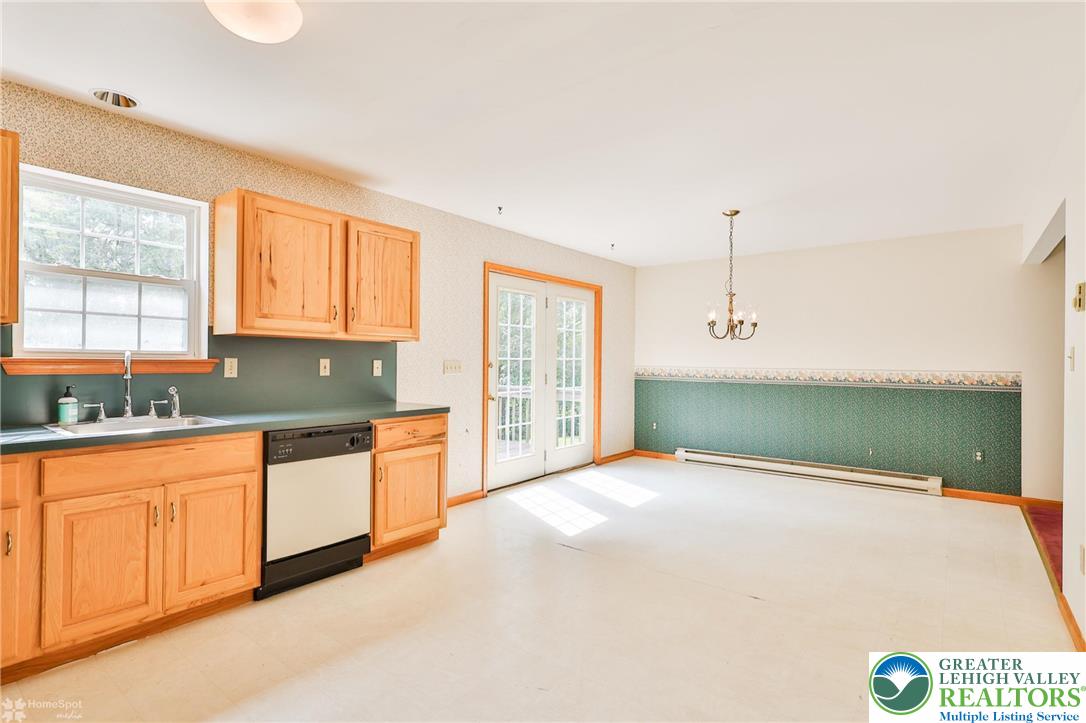 431 Hawk Road Saylorsburg, PA 18353 - Photo 11 of 30 Gallery Image 11