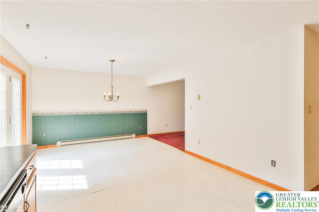 431 Hawk Road Saylorsburg, PA 18353 - Photo 12 of 30 Gallery Image 12