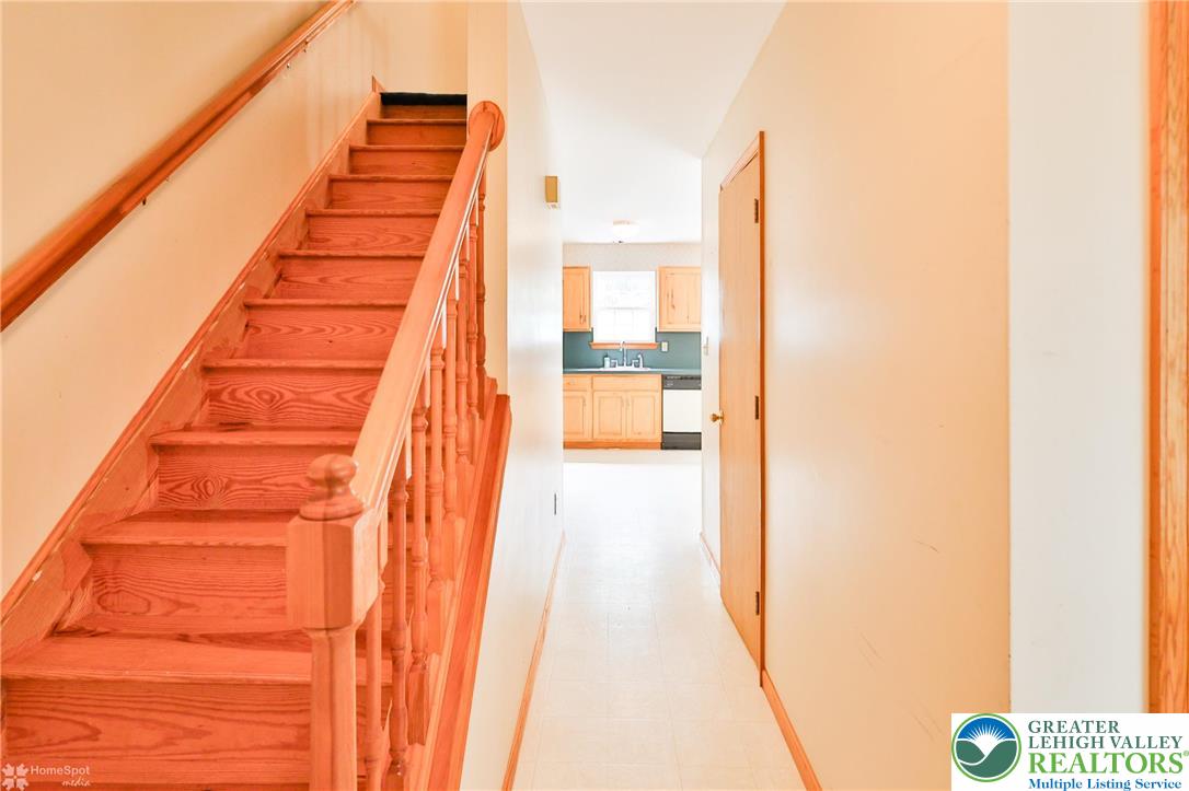 431 Hawk Road Saylorsburg, PA 18353 - Photo 15 of 30 Gallery Image 15