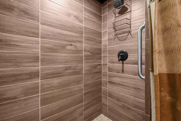 19402 Kalklosch Road Logan, OH 43138 - Photo 25 of 49 1st floor bathroom