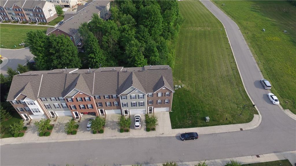 9051 Rider Drive Fishers, IN 46038 - Photo 3 of 16 Gallery Image 3