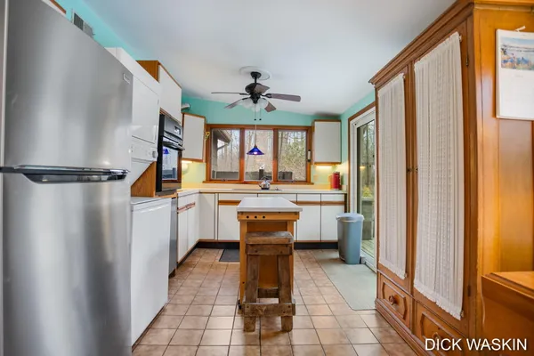 $595,000 | 838 Mason Street, Saugatuck, MI 49453