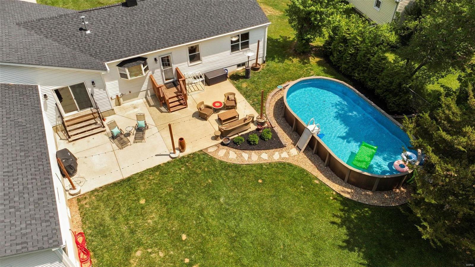 440 Essen Lane Ballwin, MO 63021 - Photo 3 of 42