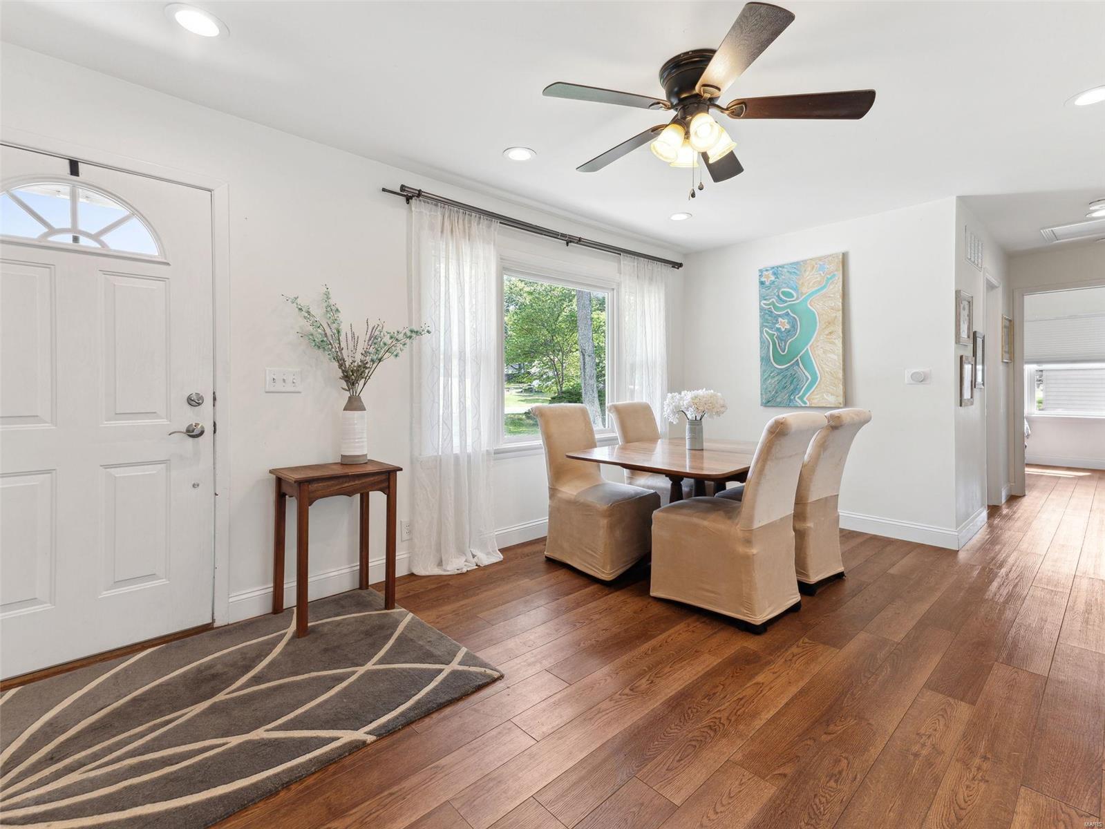 440 Essen Lane Ballwin, MO 63021 - Photo 4 of 42