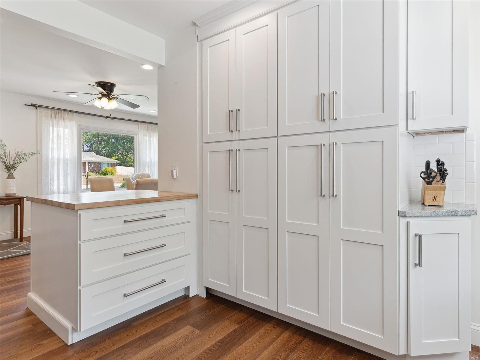 440 Essen Lane Ballwin, MO 63021 - Photo 9 of 42