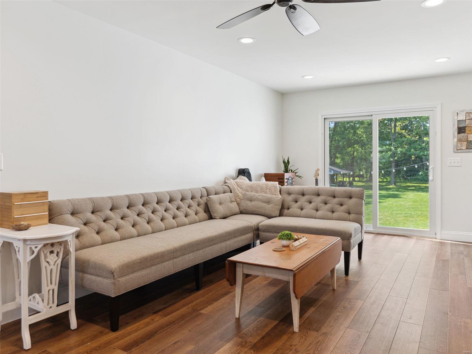 440 Essen Lane Ballwin, MO 63021 - Photo 10 of 42