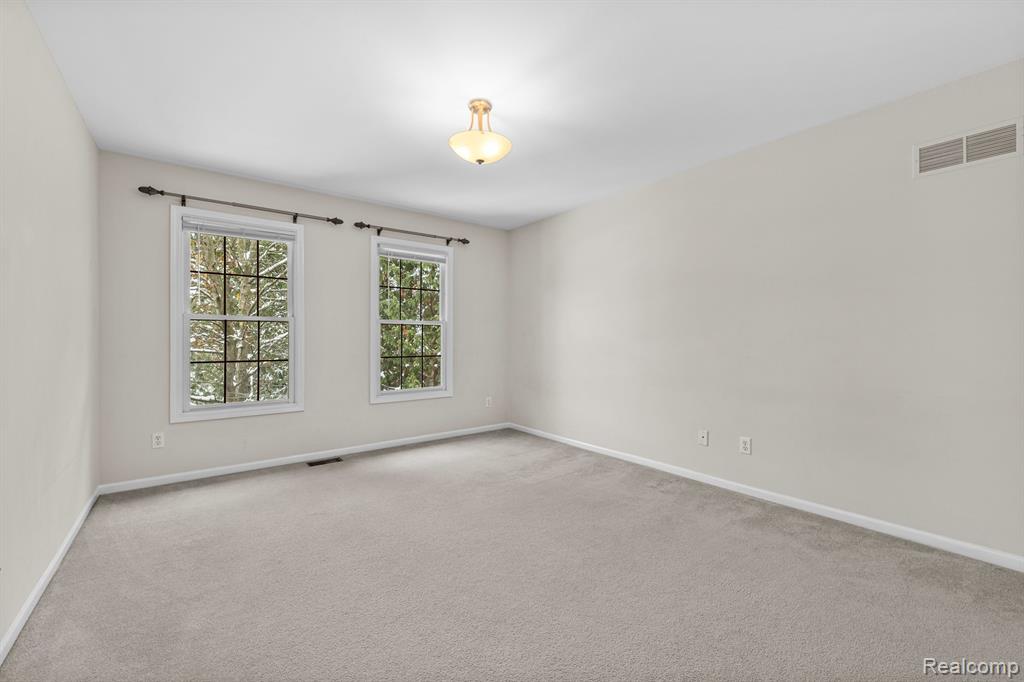 3904 Kaeleaf Road Lake Orion, MI 48360 - Photo 42 of 66