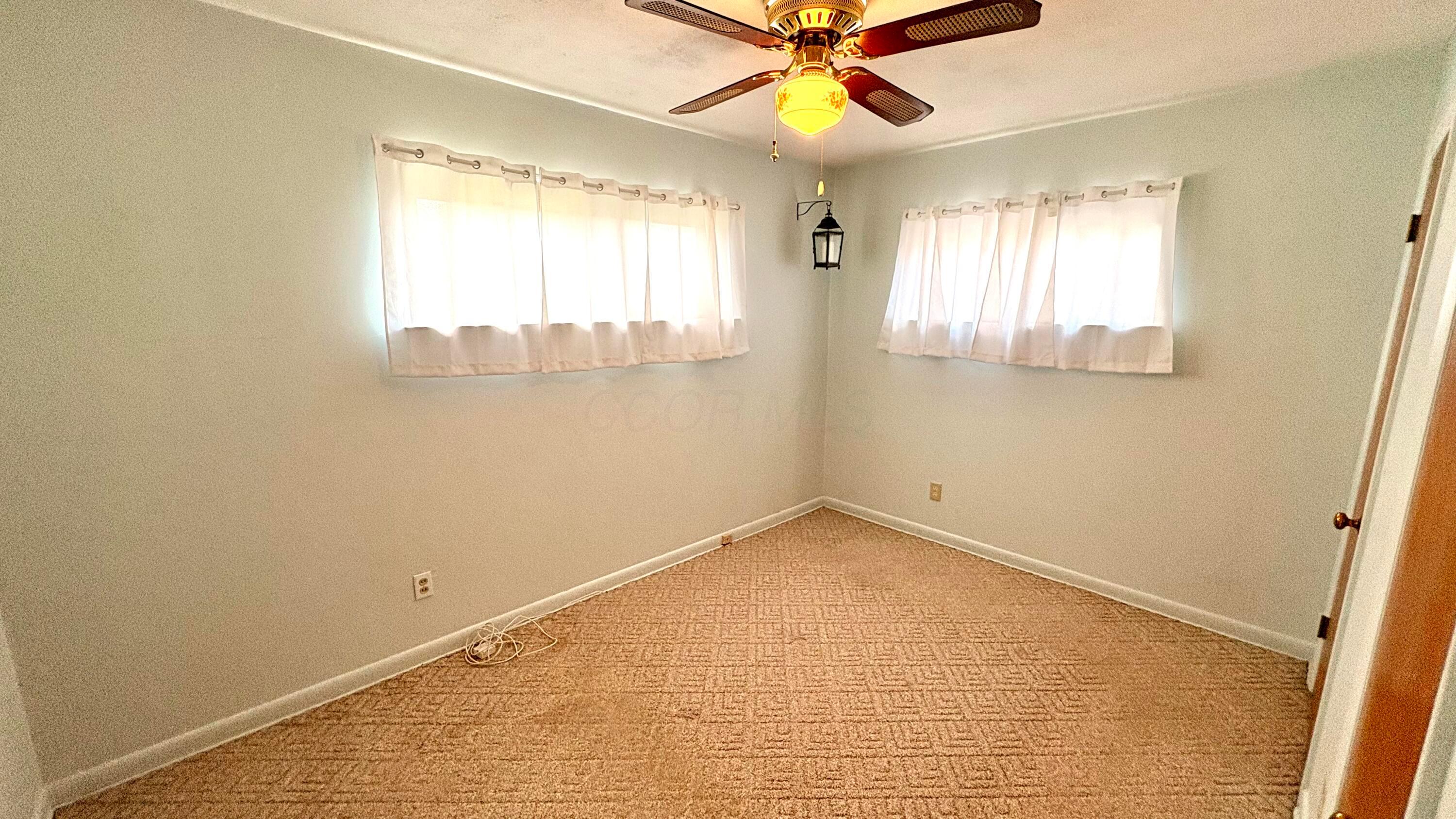 3321 Eakin Road Columbus, OH 43204 - Photo 11 of 21