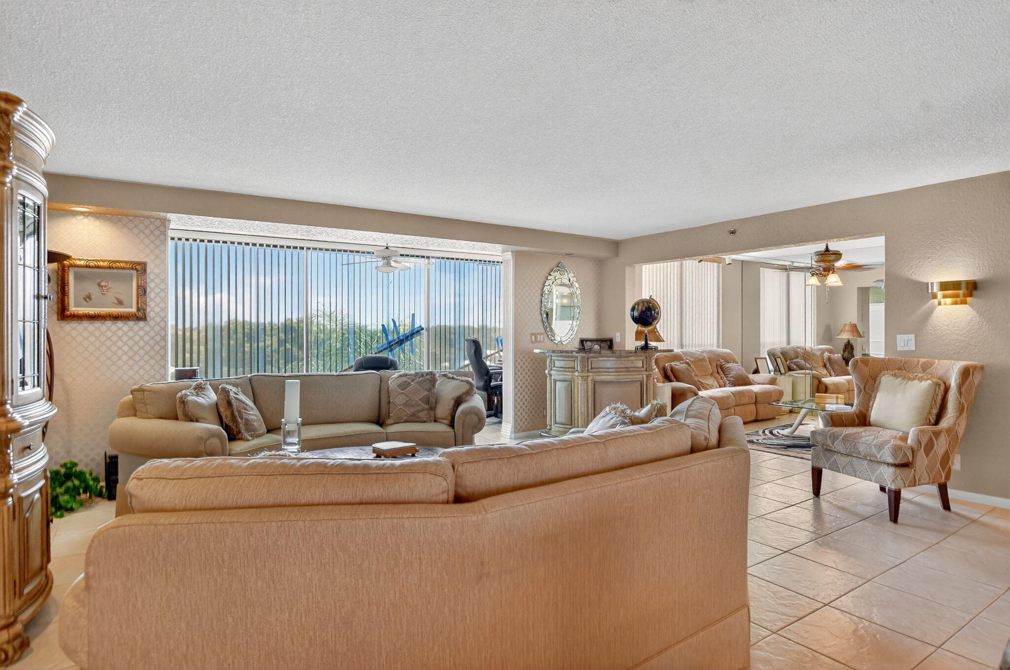 7178 Promenade Drive, Unit 502 Boca Raton, FL 33433 - Photo 4 of 33 living room