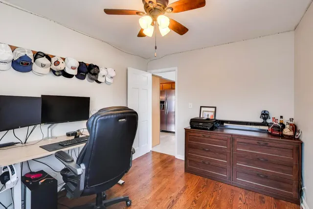 $495,000 | 906 Hickory Lane, Naperville, IL 60540