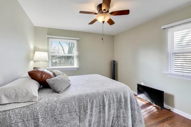 $495,000 | 906 Hickory Lane, Naperville, IL 60540