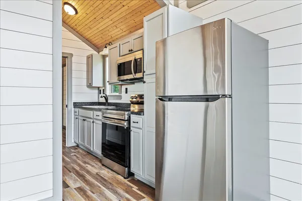 $1,100 | 5192 South Us Highway, Johnson City, TX 78636