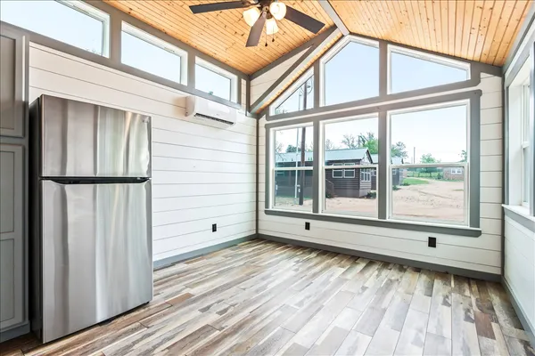 $1,100 | 5192 South Us Highway, Johnson City, TX 78636