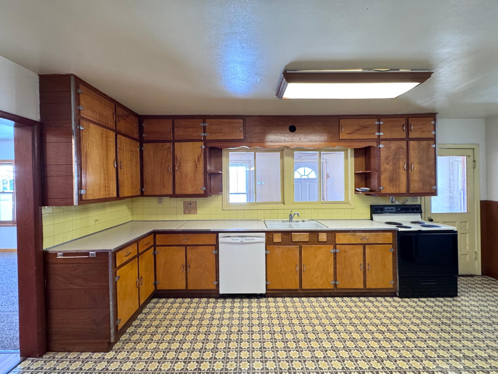 712 North Brown Street Rhinelander, WI 54501 - Photo 3 of 28 Gallery Image 3