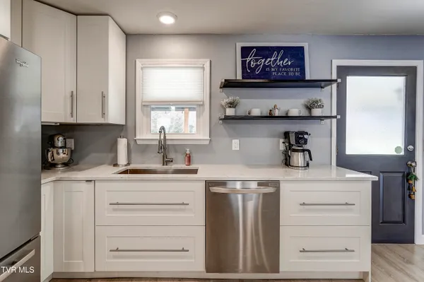 $569,000 | 500 Sunnyvale Drive, Johnson City, TN 37601