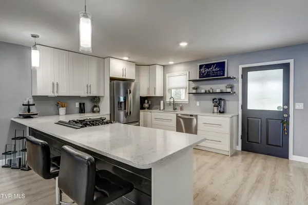 $569,000 | 500 Sunnyvale Drive, Johnson City, TN 37601