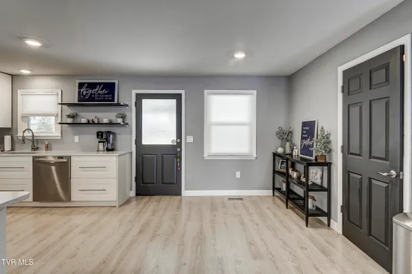 $569,000 | 500 Sunnyvale Drive, Johnson City, TN 37601