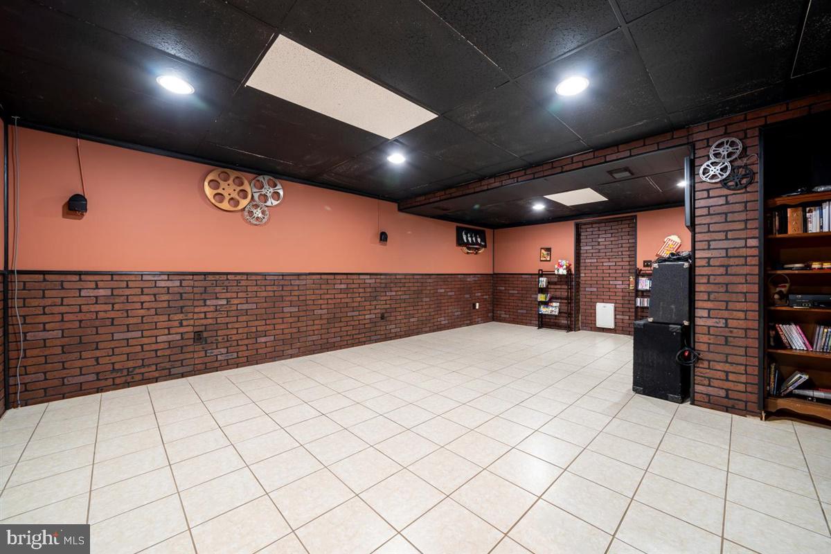 2605 Poffenberger Road Jefferson, MD 21755 - Photo 60 of 93 Gallery Image 60