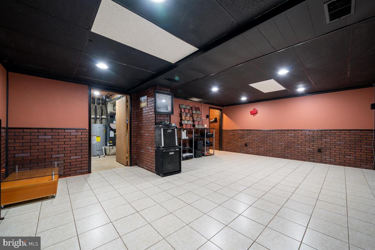 2605 Poffenberger Road Jefferson, MD 21755 - Photo 62 of 93 Gallery Image 62