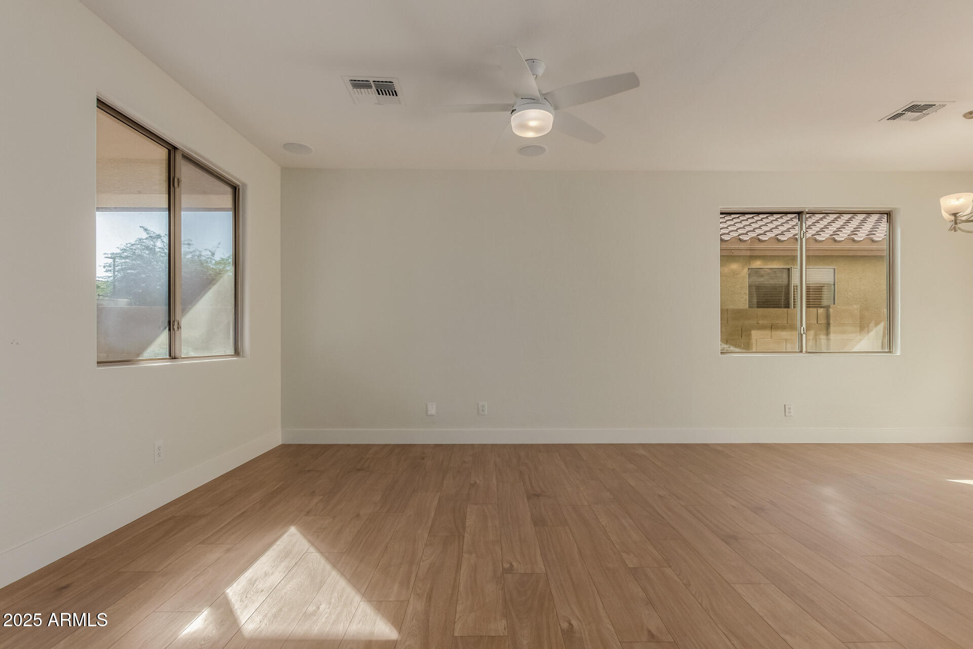 40809 North Raleigh Court Anthem, AZ 85086 - Photo 11 of 35 11 Raleigh