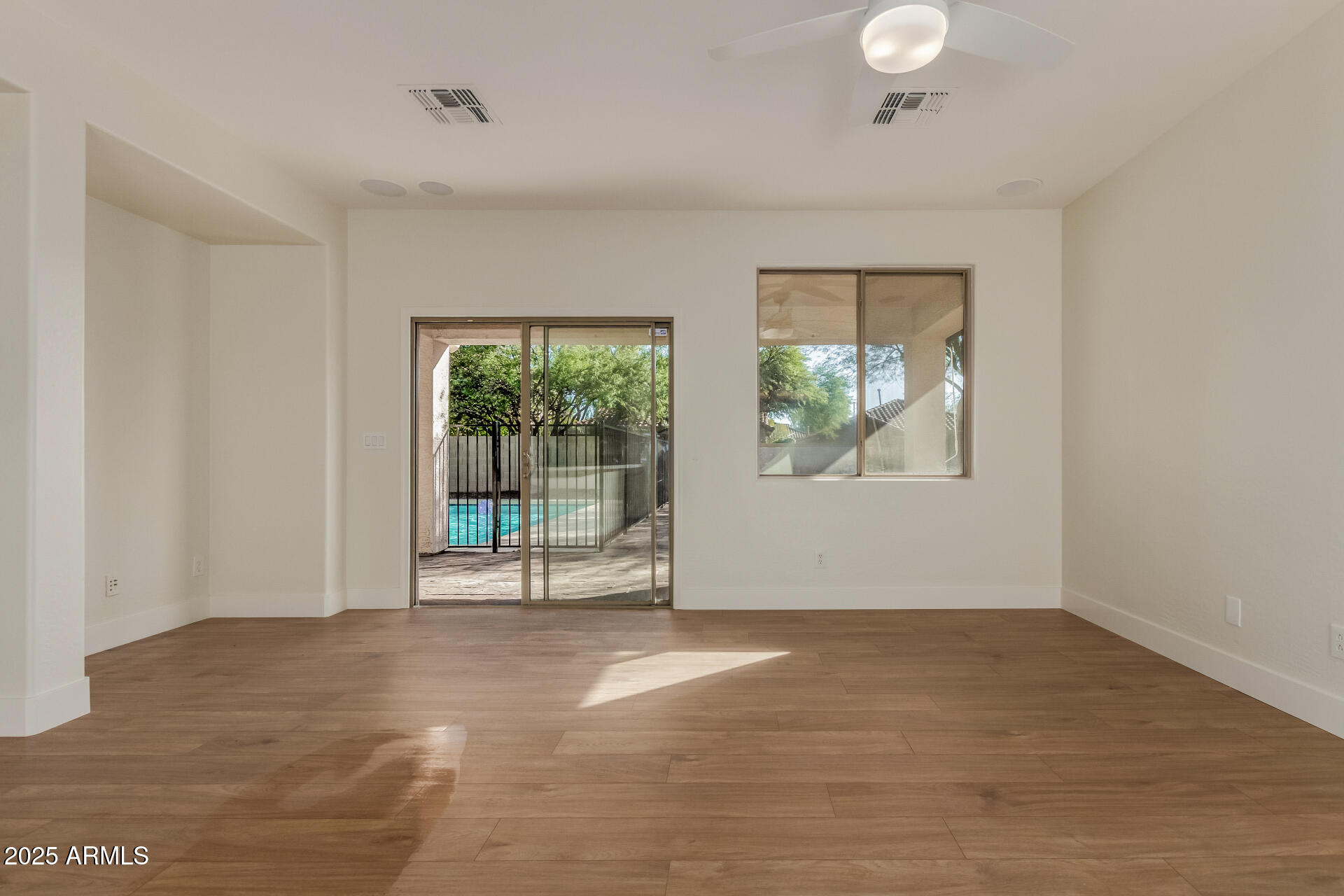 40809 North Raleigh Court Anthem, AZ 85086 - Photo 10 of 35 13 Raleigh