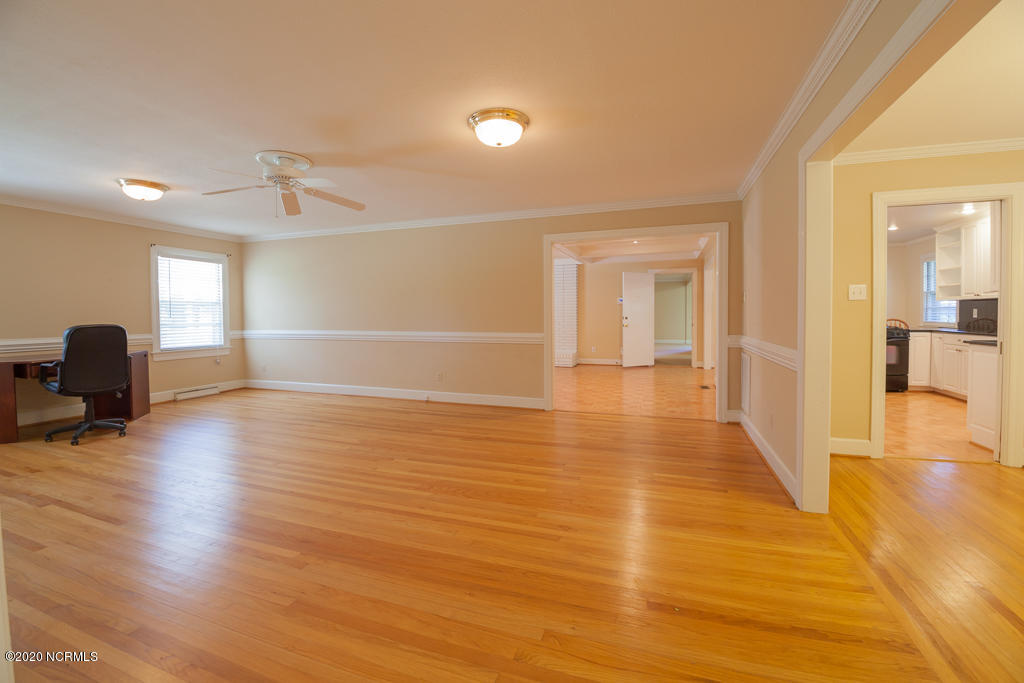 1704 Greenbriar Road Kinston, NC 28501 - Photo 11 of 43 Int (3)