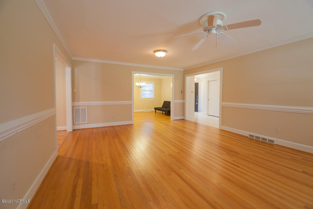 1704 Greenbriar Road Kinston, NC 28501 - Photo 13 of 43 Int (5)