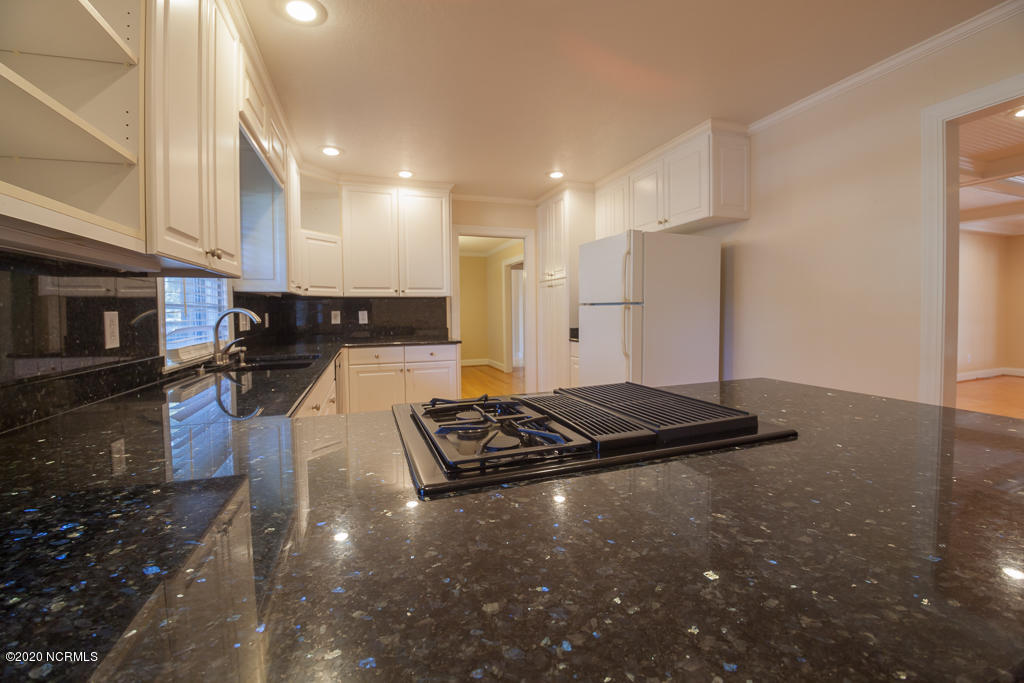 1704 Greenbriar Road Kinston, NC 28501 - Photo 20 of 43 Int (14)