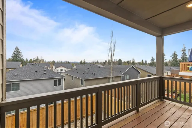 $950,000 | 906 121st Avenue Southeast, Lake Stevens, WA 98258