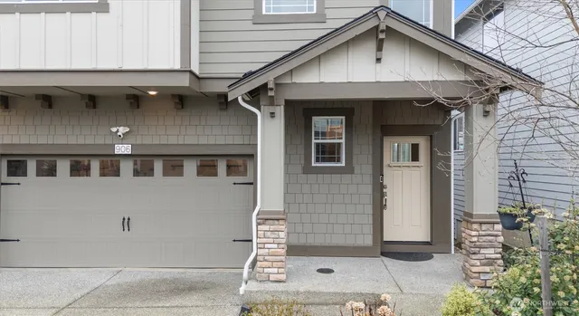 $950,000 | 906 121st Avenue Southeast, Lake Stevens, WA 98258